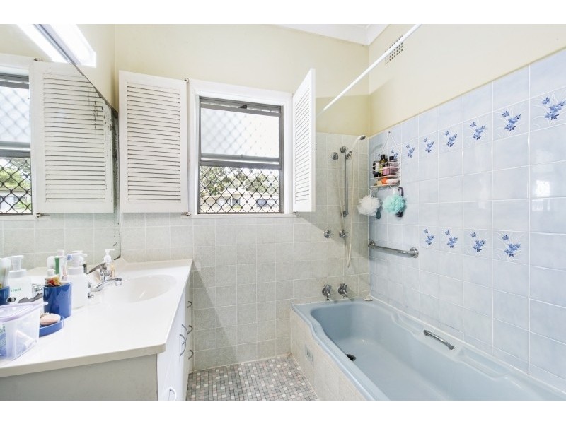 17 Crown Street, Toukley NSW 2263