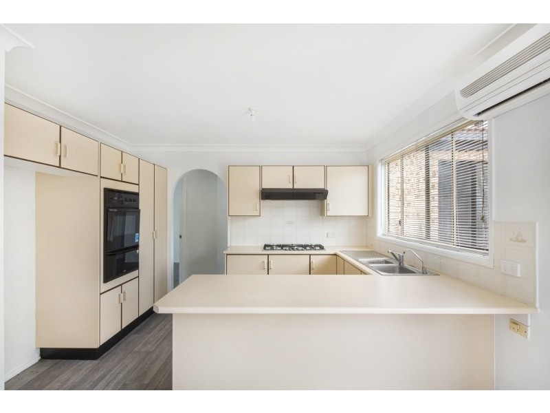 2 St Lawrence Avenue, Blue Haven NSW 2262