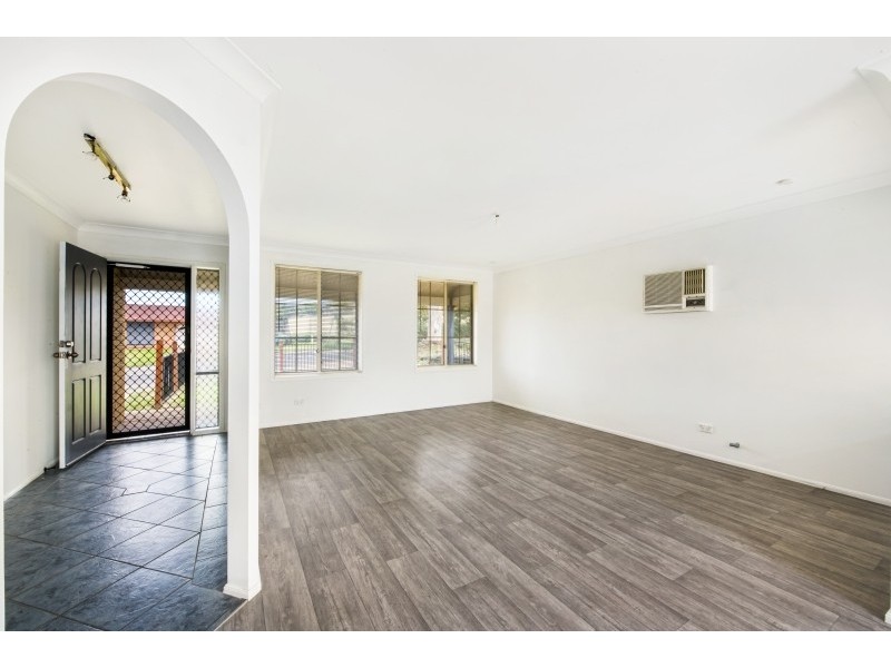 2 St Lawrence Avenue, Blue Haven NSW 2262