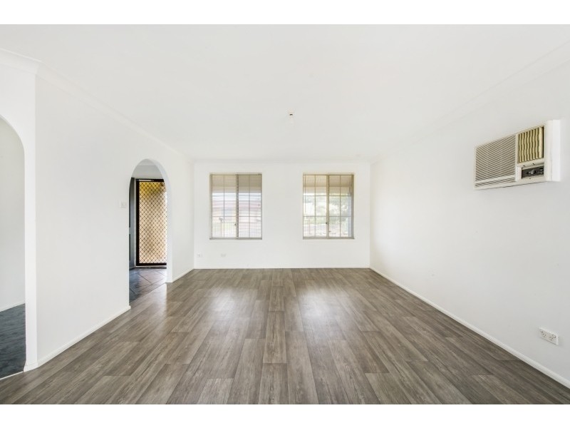 2 St Lawrence Avenue, Blue Haven NSW 2262