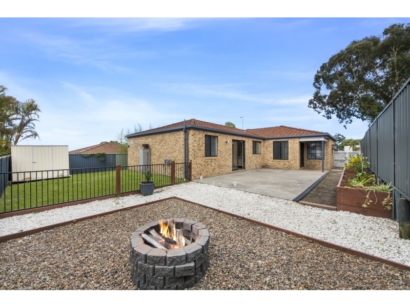 2 St Lawrence Avenue, Blue Haven NSW 2262