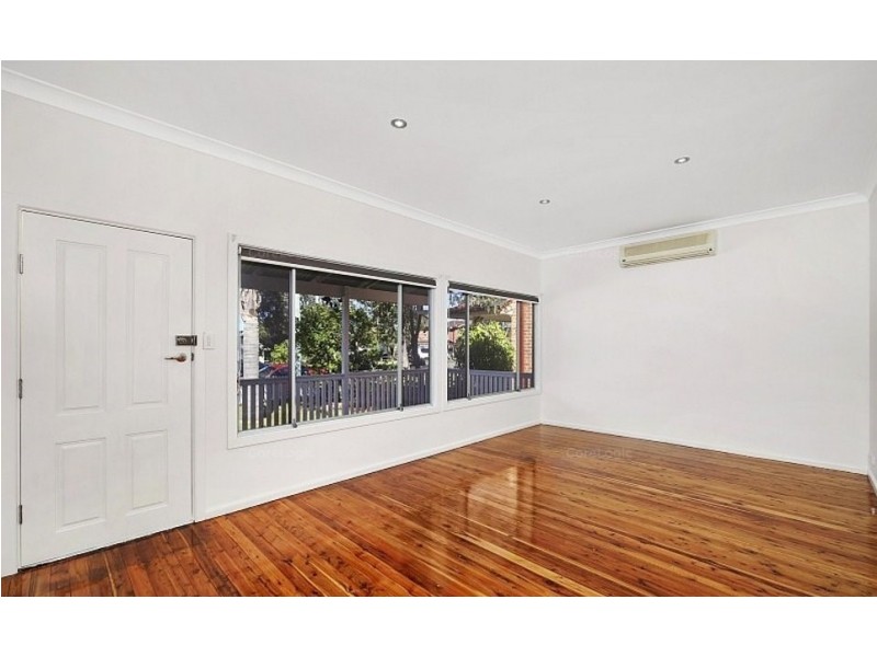 9 Yackerboom Avenue, Buff Point NSW 2262