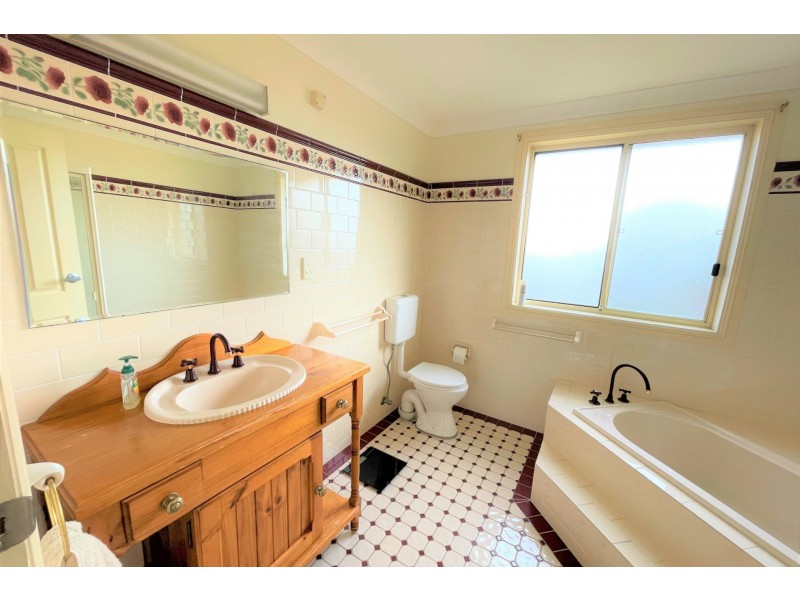 21 Victoria Street, Norah Head NSW 2263