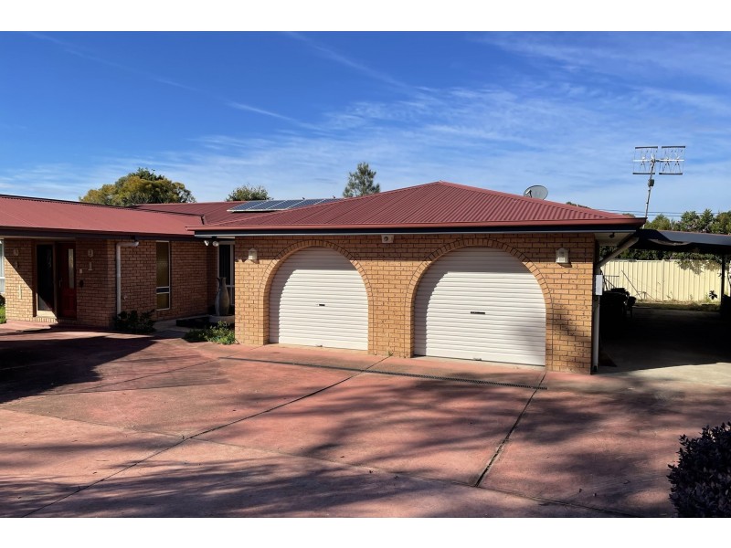 2 Lukela Avenue, Budgewoi NSW 2262