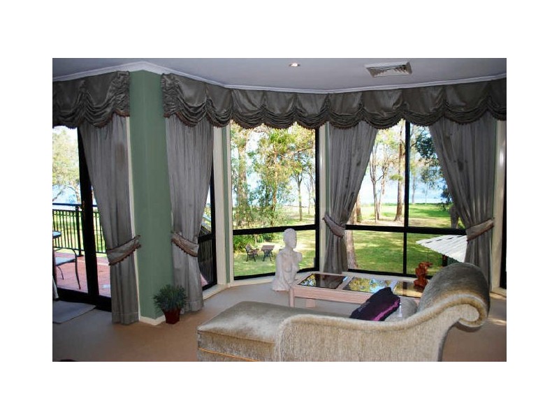 32 Kamillaroo Avenue, Lake Munmorah NSW 2259