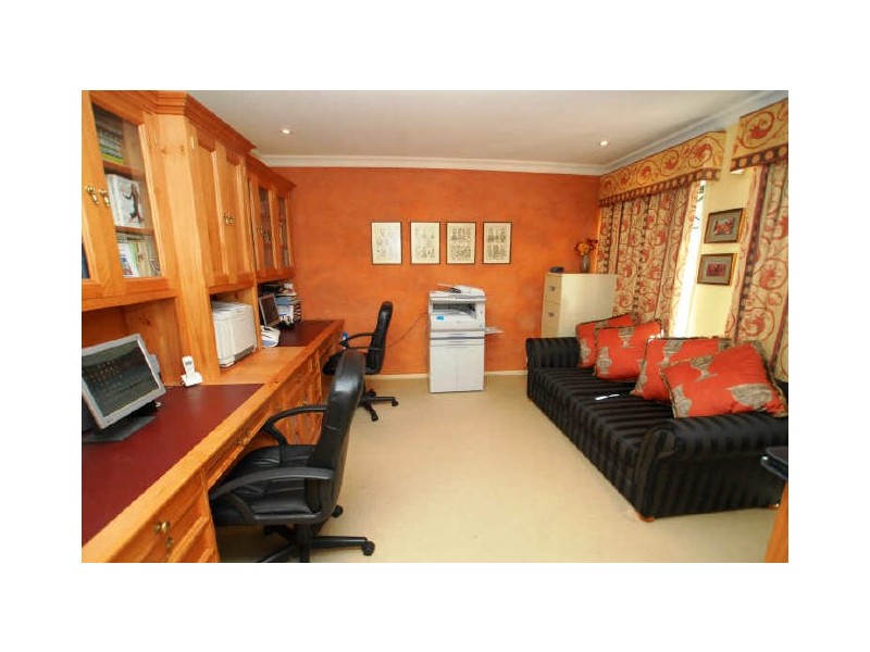 32 Kamillaroo Avenue, Lake Munmorah NSW 2259