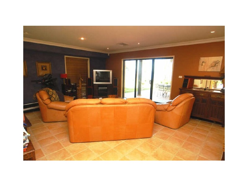 32 Kamillaroo Avenue, Lake Munmorah NSW 2259