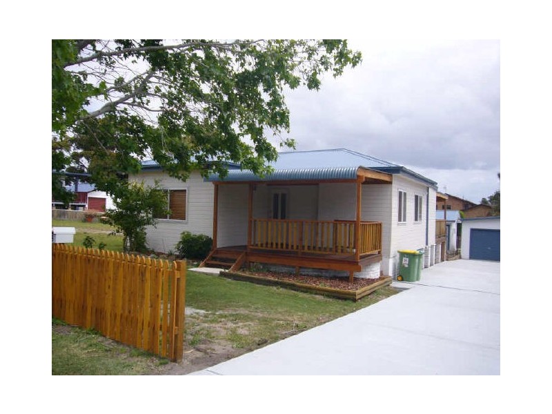 16 Elden Street, Toukley NSW 2263