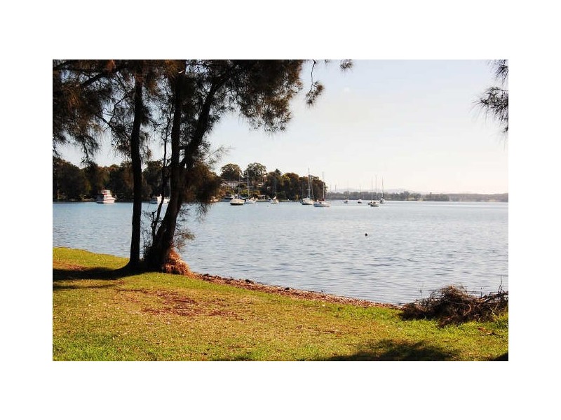 Mannering Park NSW 2259