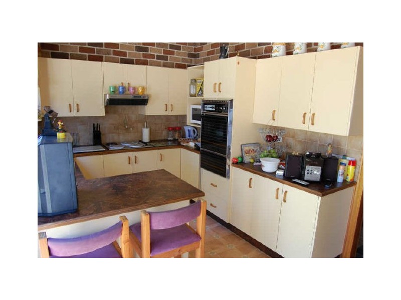 28 Tenth Avenue, Budgewoi NSW 2262