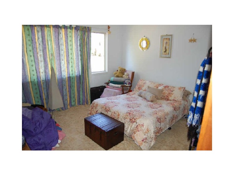 28 Tenth Avenue, Budgewoi NSW 2262