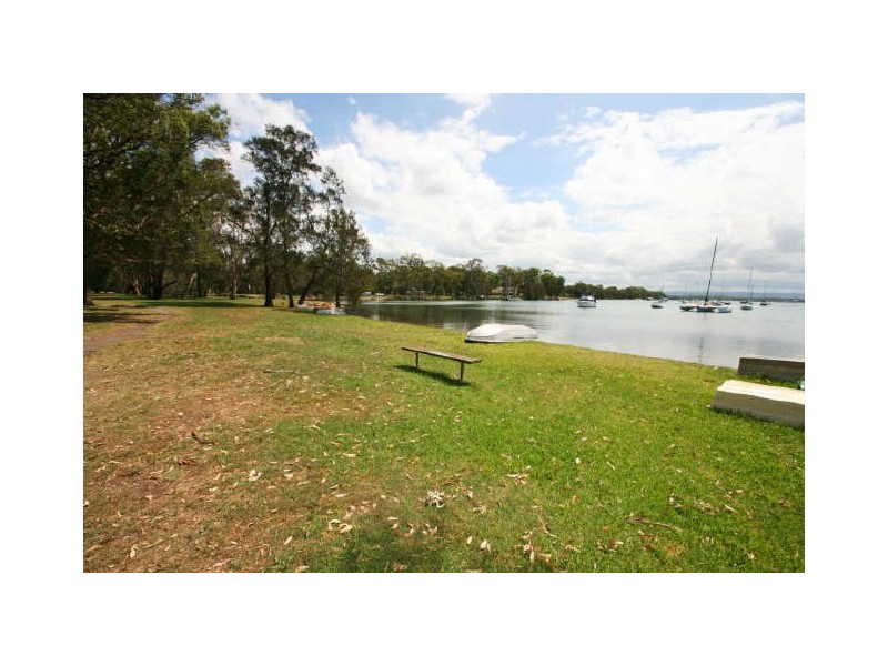 Summerland Point NSW 2259