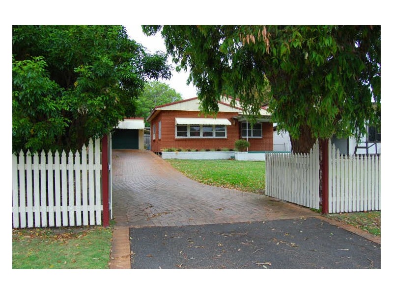 11 Ninth Avenue, Toukley NSW 2263