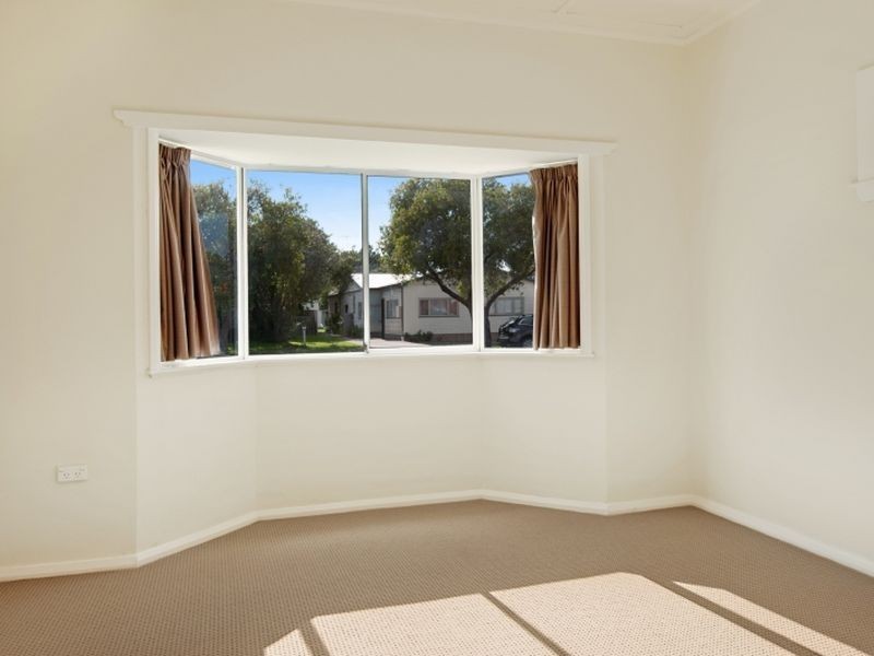 2 Canton Beach Road, Toukley NSW 2263