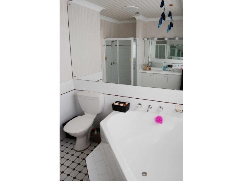 11 Derby Road, Kanwal NSW 2259