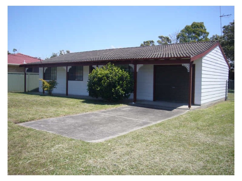 14 Nichols Avenue, Gorokan NSW 2263