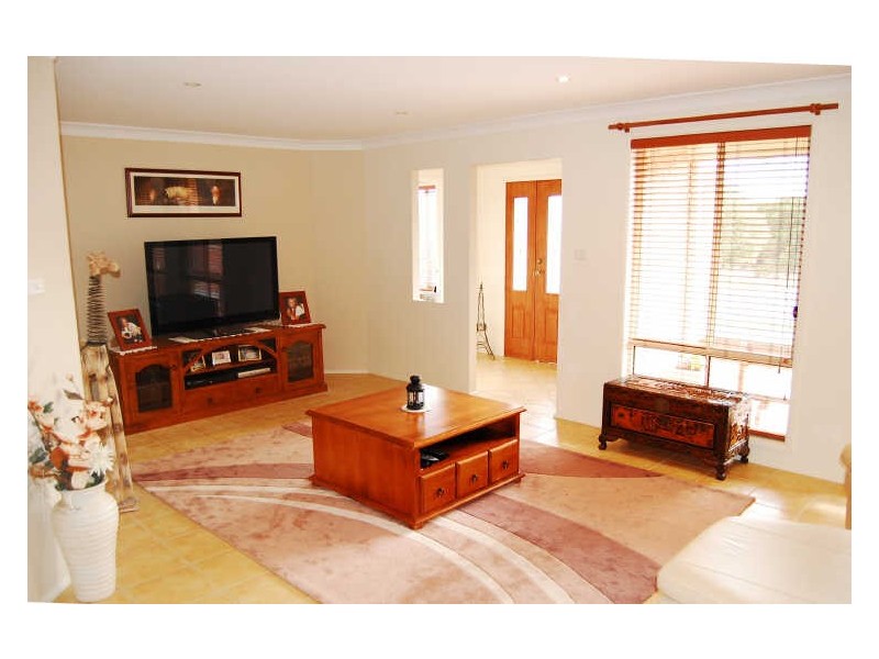 8 Ivory Crescent, Woongarrah NSW 2259