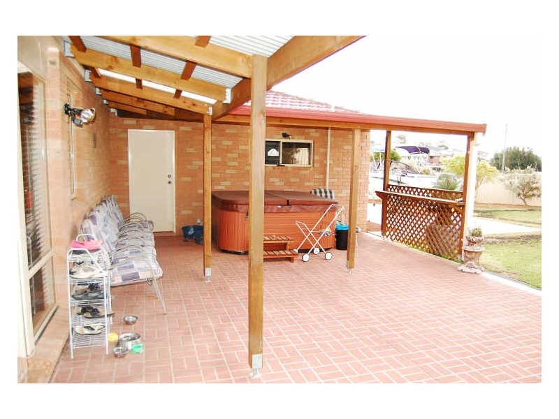8 Ivory Crescent, Woongarrah NSW 2259