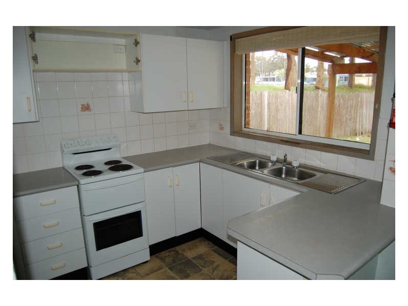 8 Parton Close, Buff Point NSW 2262