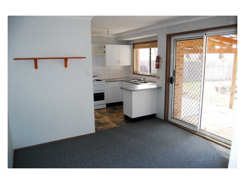 8 Parton Close, Buff Point NSW 2262