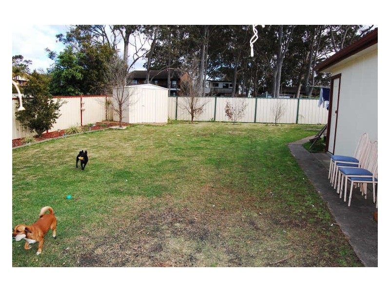 16 Swan Street, Kanwal NSW 2259