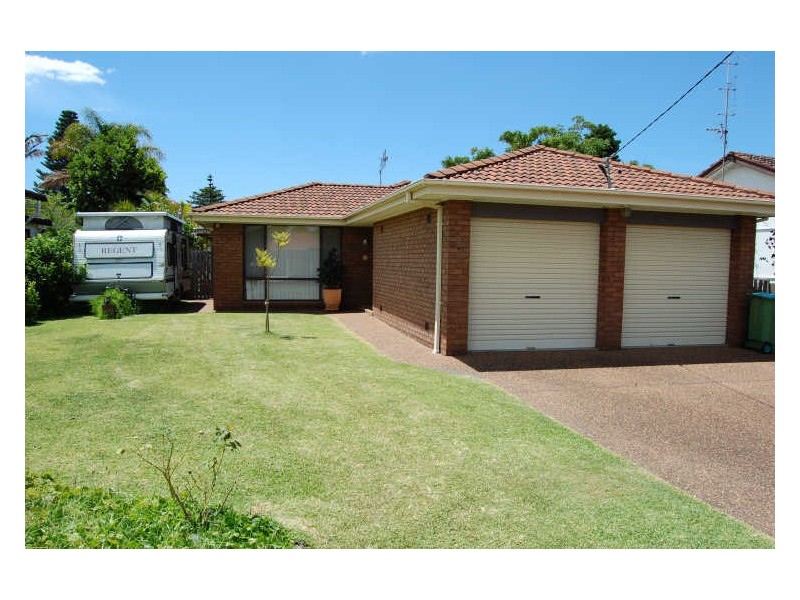 7 Anchor Avenue, Toukley NSW 2263