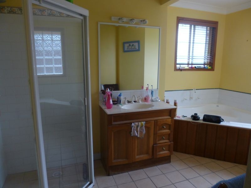 10 Alisa Close, Lake Haven NSW 2263
