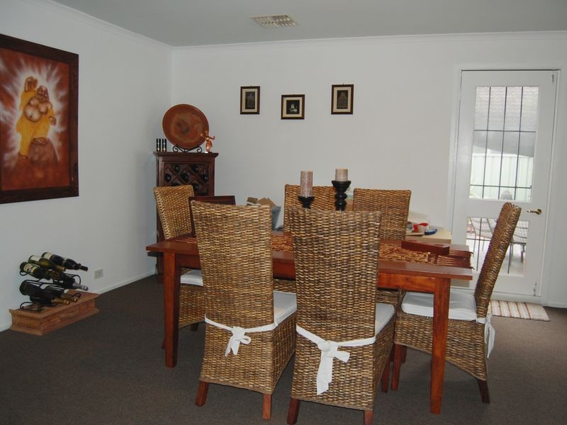 11 Chester Close, Kanwal NSW 2259