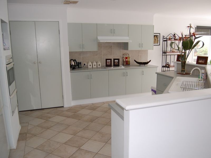 11 Chester Close, Kanwal NSW 2259