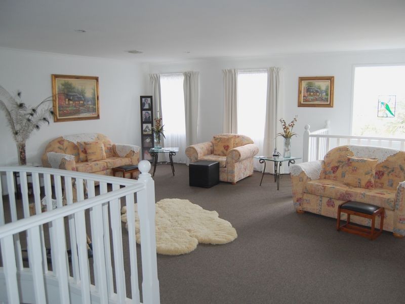 11 Chester Close, Kanwal NSW 2259