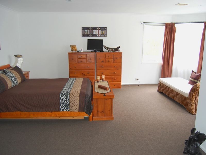 11 Chester Close, Kanwal NSW 2259