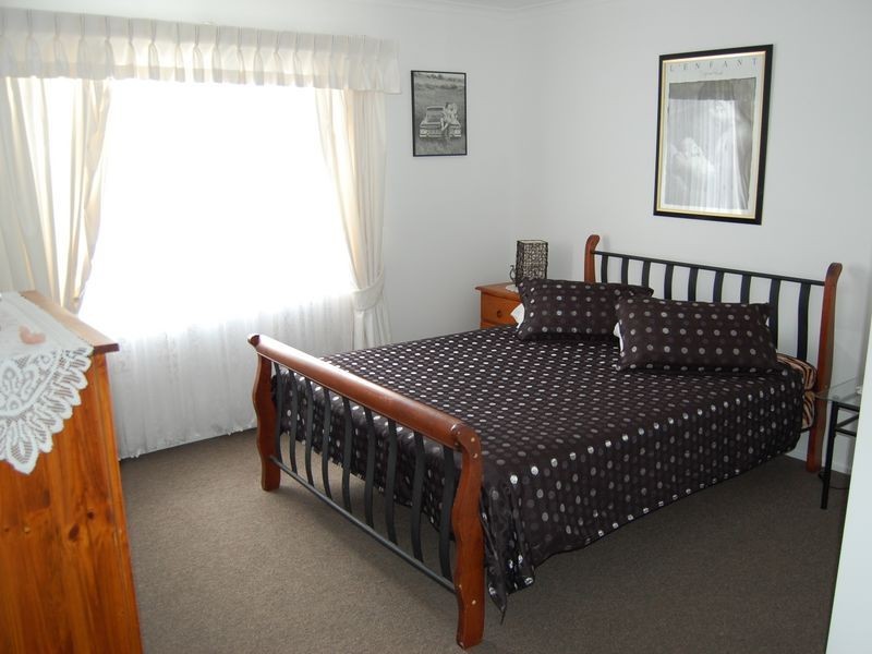 11 Chester Close, Kanwal NSW 2259