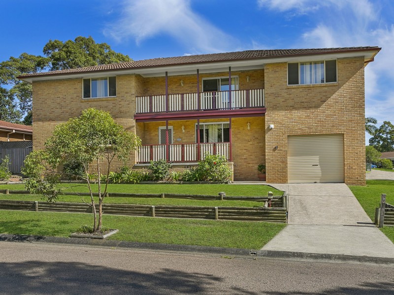 4 Lonsdale Close, Lake Haven NSW 2263