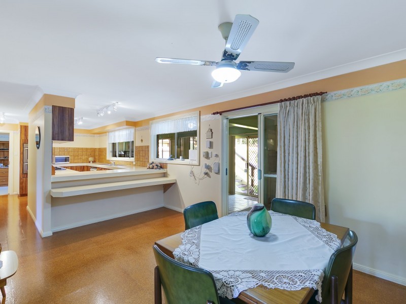 4 Lonsdale Close, Lake Haven NSW 2263