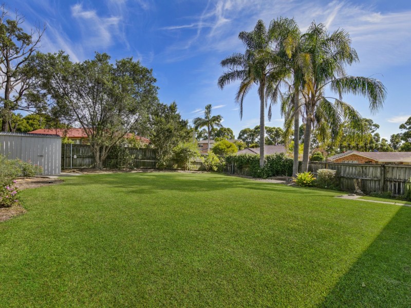 4 Lonsdale Close, Lake Haven NSW 2263