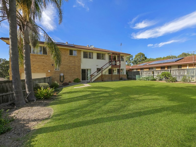 4 Lonsdale Close, Lake Haven NSW 2263