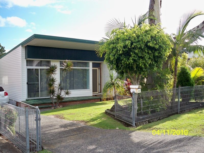 25 Sixth Avenue, Toukley NSW 2263