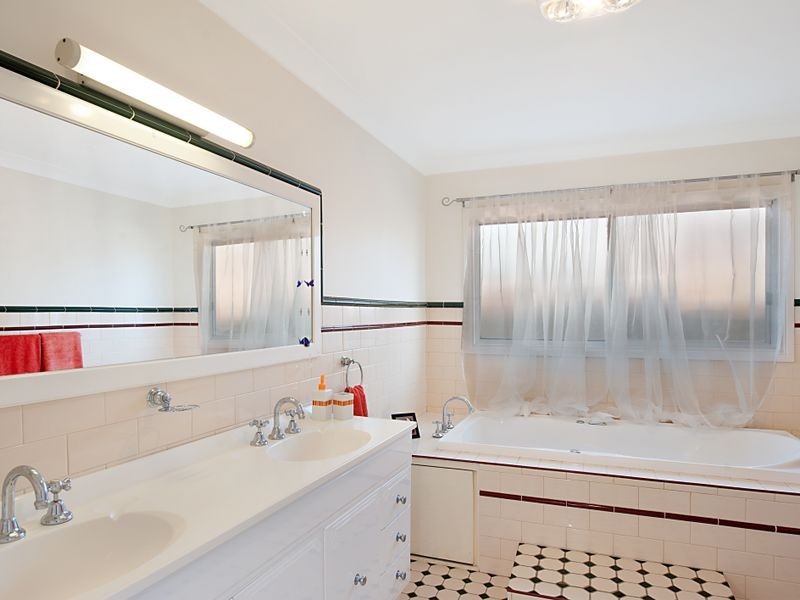 19 Glenavon Street, Toukley NSW 2263