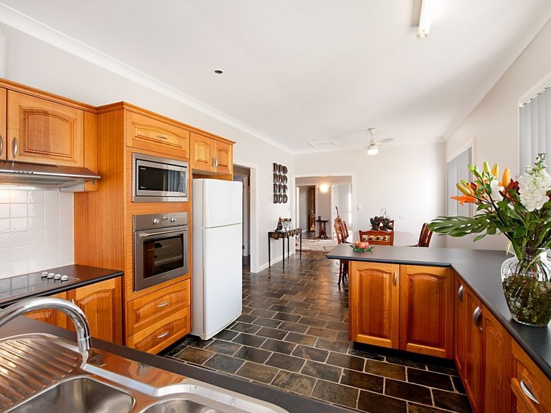 19 Glenavon Street, Toukley NSW 2263