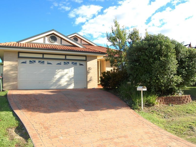 11 Yengo Drive, Woongarrah NSW 2259