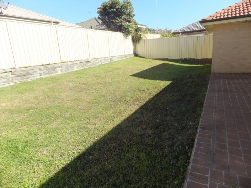 11 Yengo Drive, Woongarrah NSW 2259