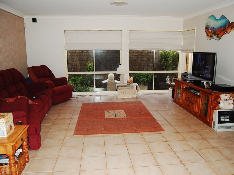 50 Piper Drive, Hamlyn Terrace NSW 2259