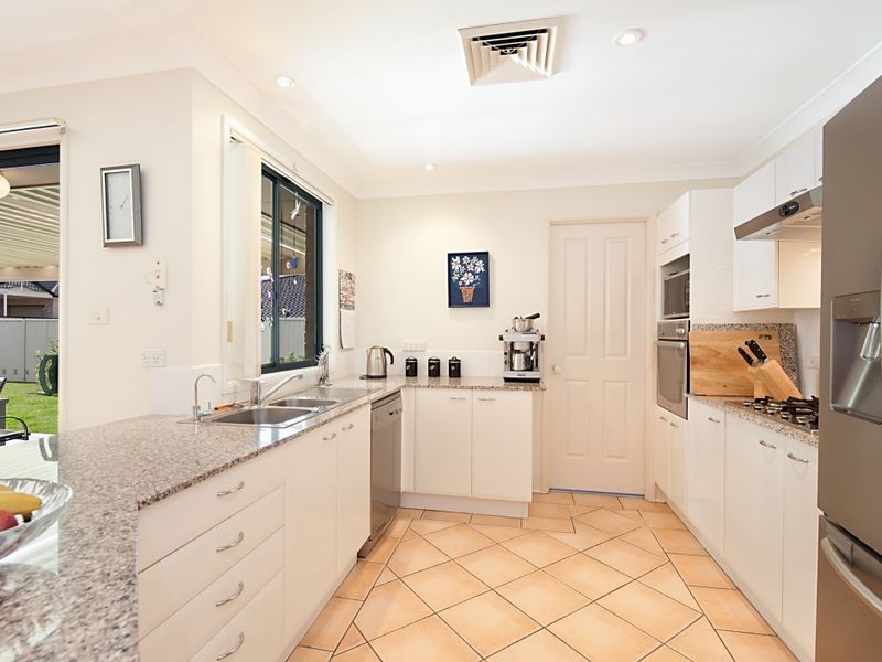 10 Landhaven Avenue, Blue Haven NSW 2262