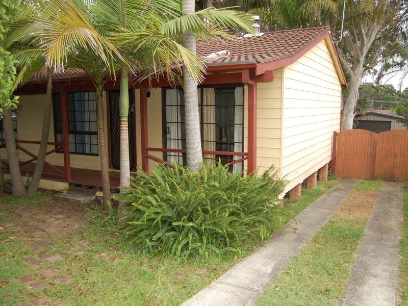Mannering Park NSW 2259