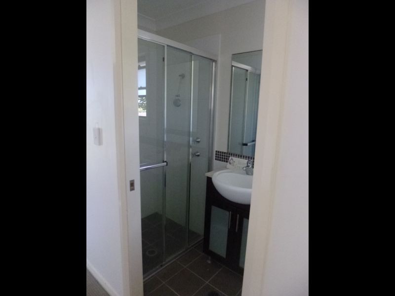 4/10 Harry Close, Blue Haven NSW 2262