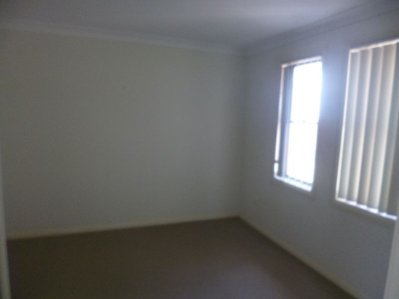 4/10 Harry Close, Blue Haven NSW 2262