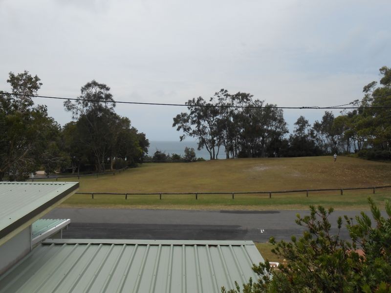 2 Cliff Street, Norah Head NSW 2263