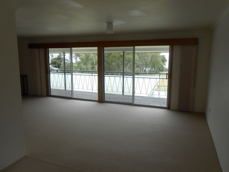 2 Cliff Street, Norah Head NSW 2263