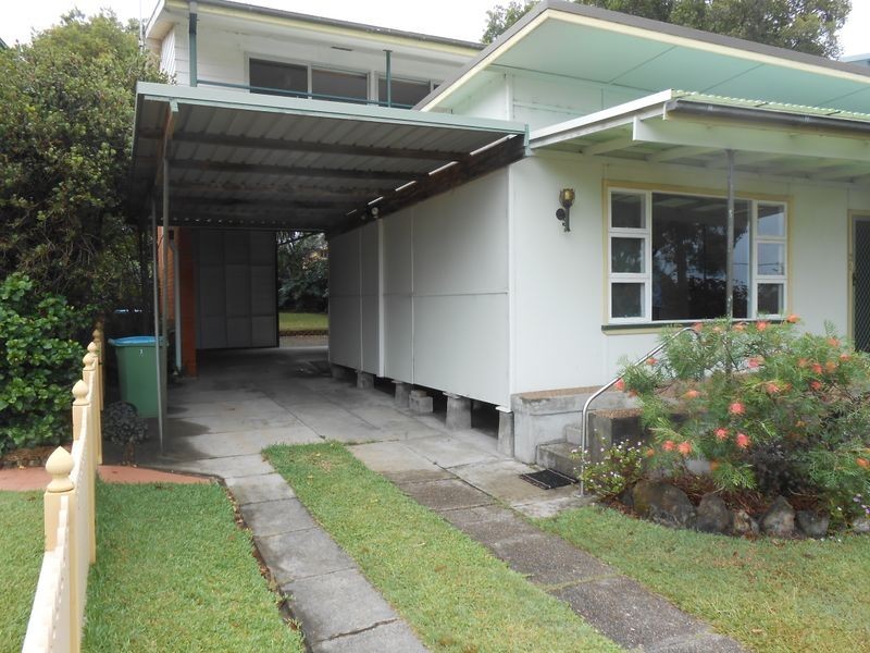 2 Cliff Street, Norah Head NSW 2263
