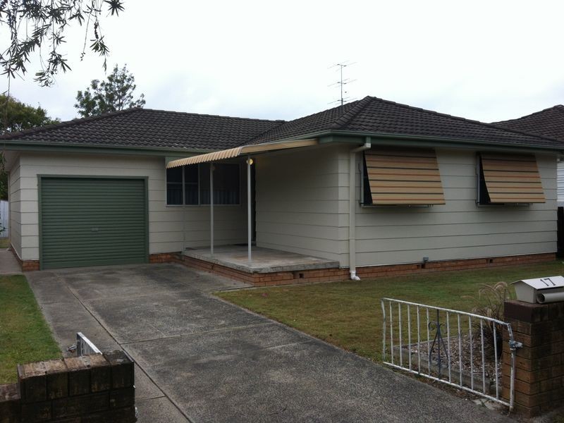 17 Vernon Avenue, Gorokan NSW 2263